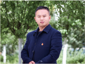 文德軍    初中部德育副校長(zhǎng)
